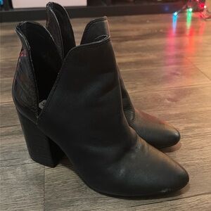 Steve Madden mini booties